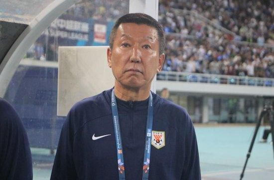 和小奶娃做h嗯啊